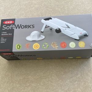 OXO V-blade mandoline slicer, white